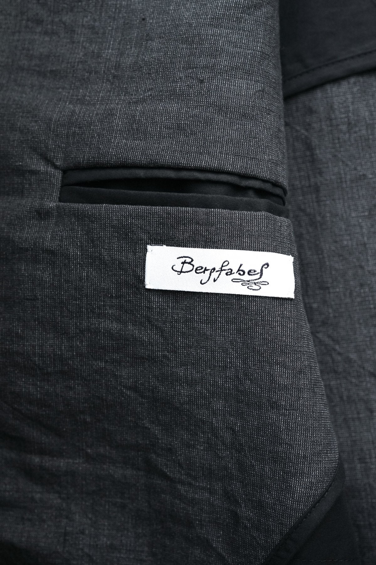 Bergfabel - LONG FARMAR JACKET - NAVY GRAY