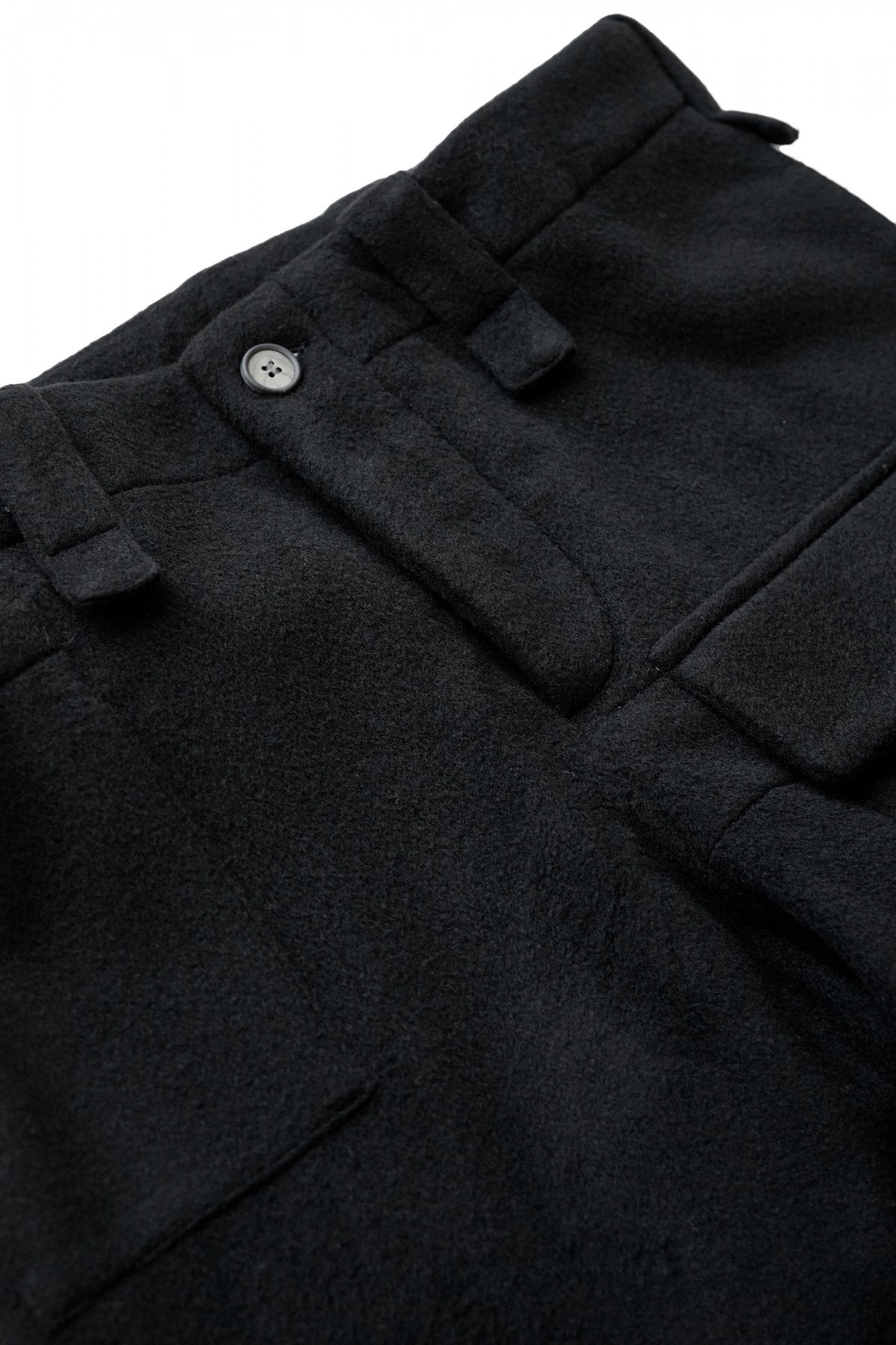 Bergfabel - WORKER PANTS - CASHMERE BLACK