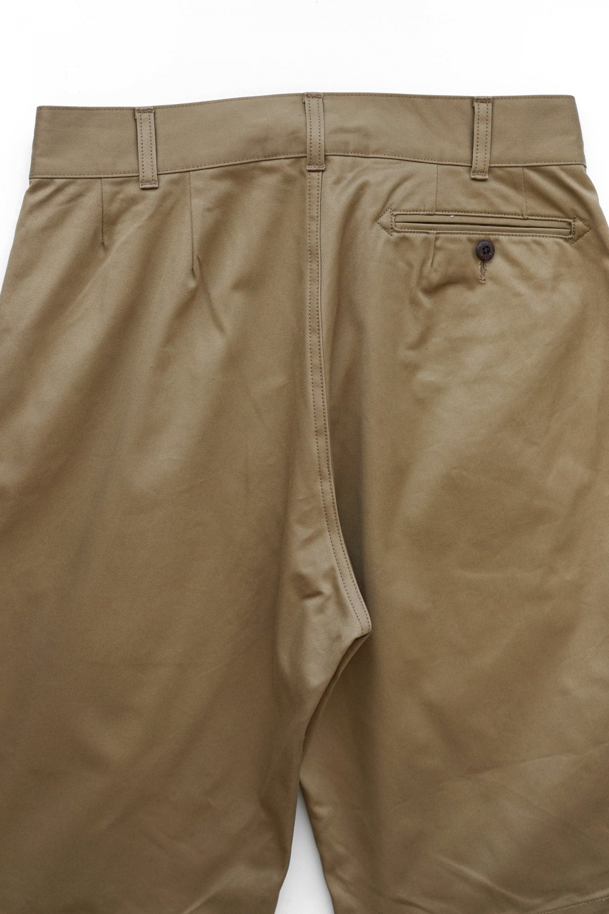 Nigel Cabourn - OFFICERS SHORT CHINO - BEIGE