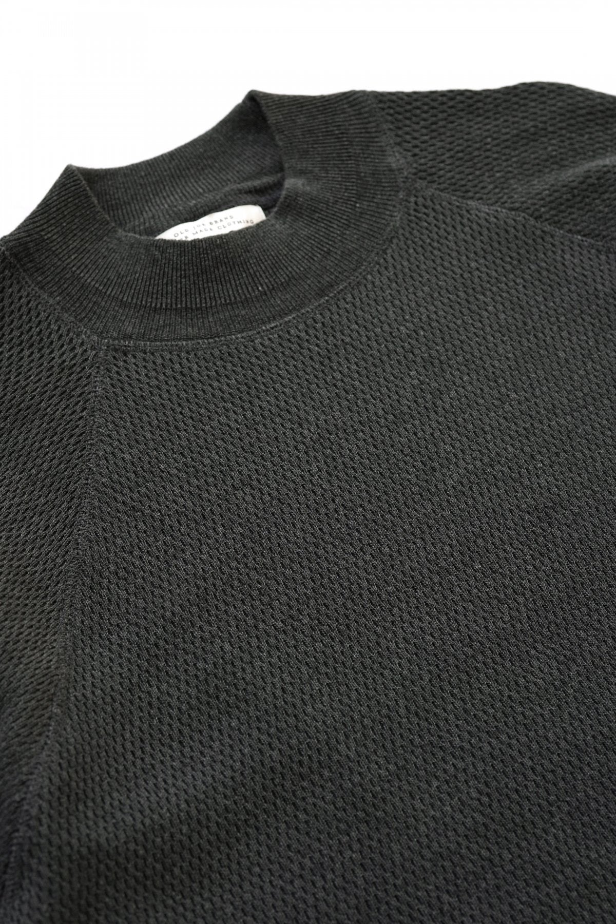 OLD JOE - HARD TWIST HONEYCOMB WUFFLE MOCK-NECK - GRAPHITE