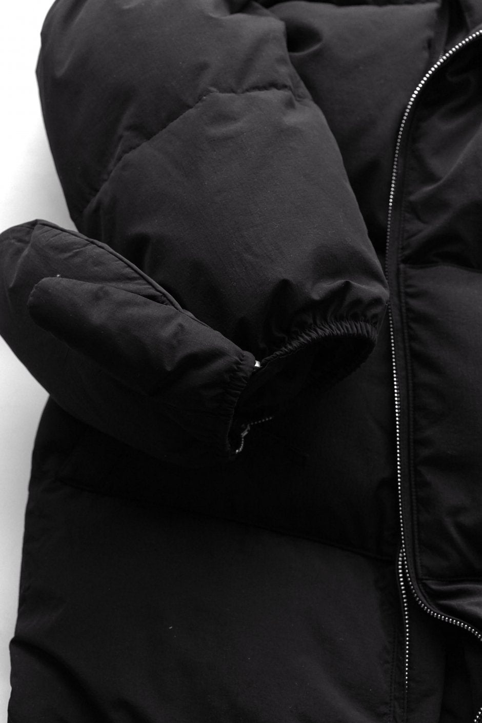 WRYHT- COCOON DOWN COAT - BLACK