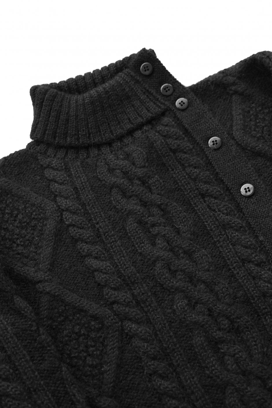 WRYHT - FISHERMAN BUTTONED SWEATER - BLACK