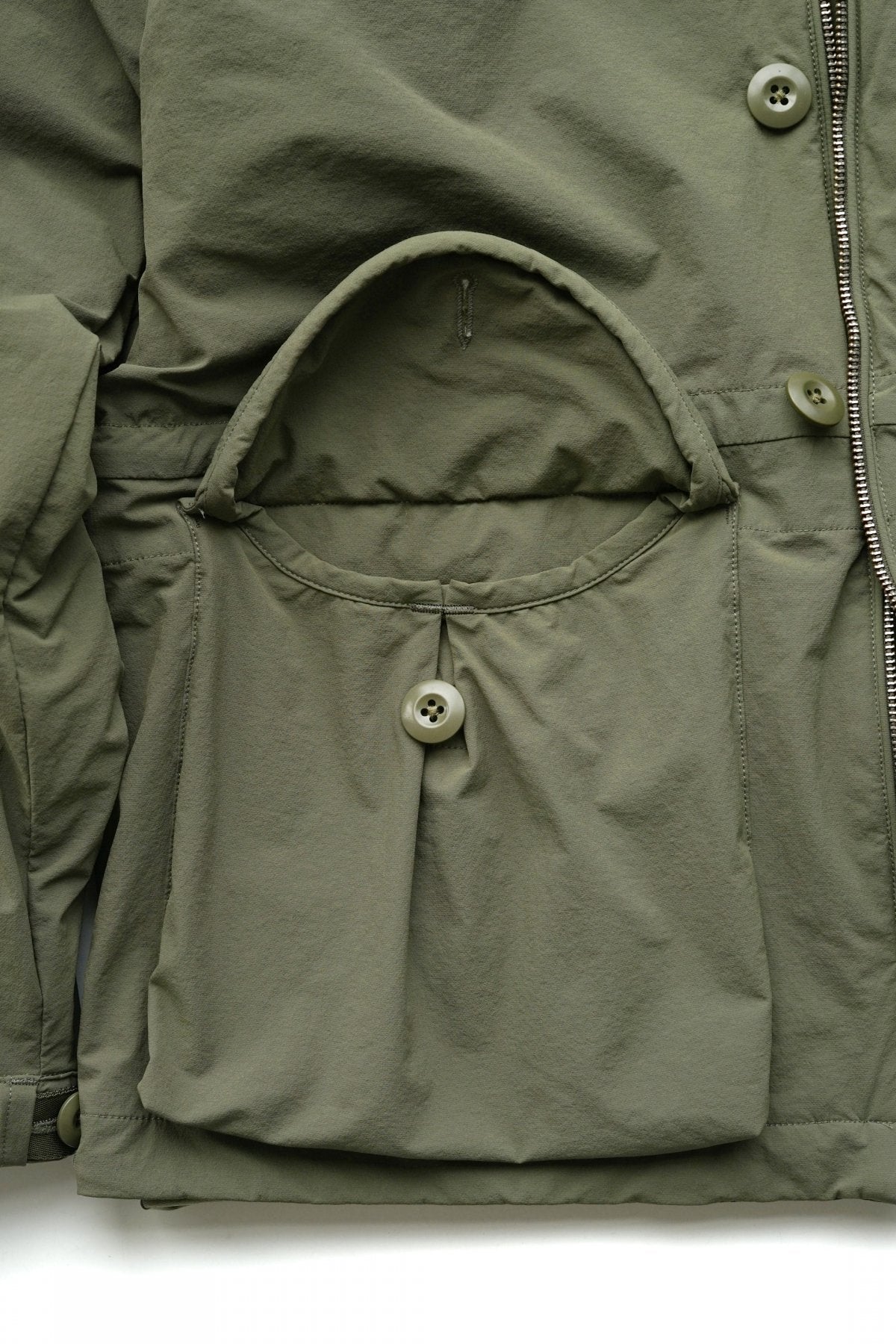 C.P. COMPANY - DYSHELL GOGGLE JACKET - STONE GRAY