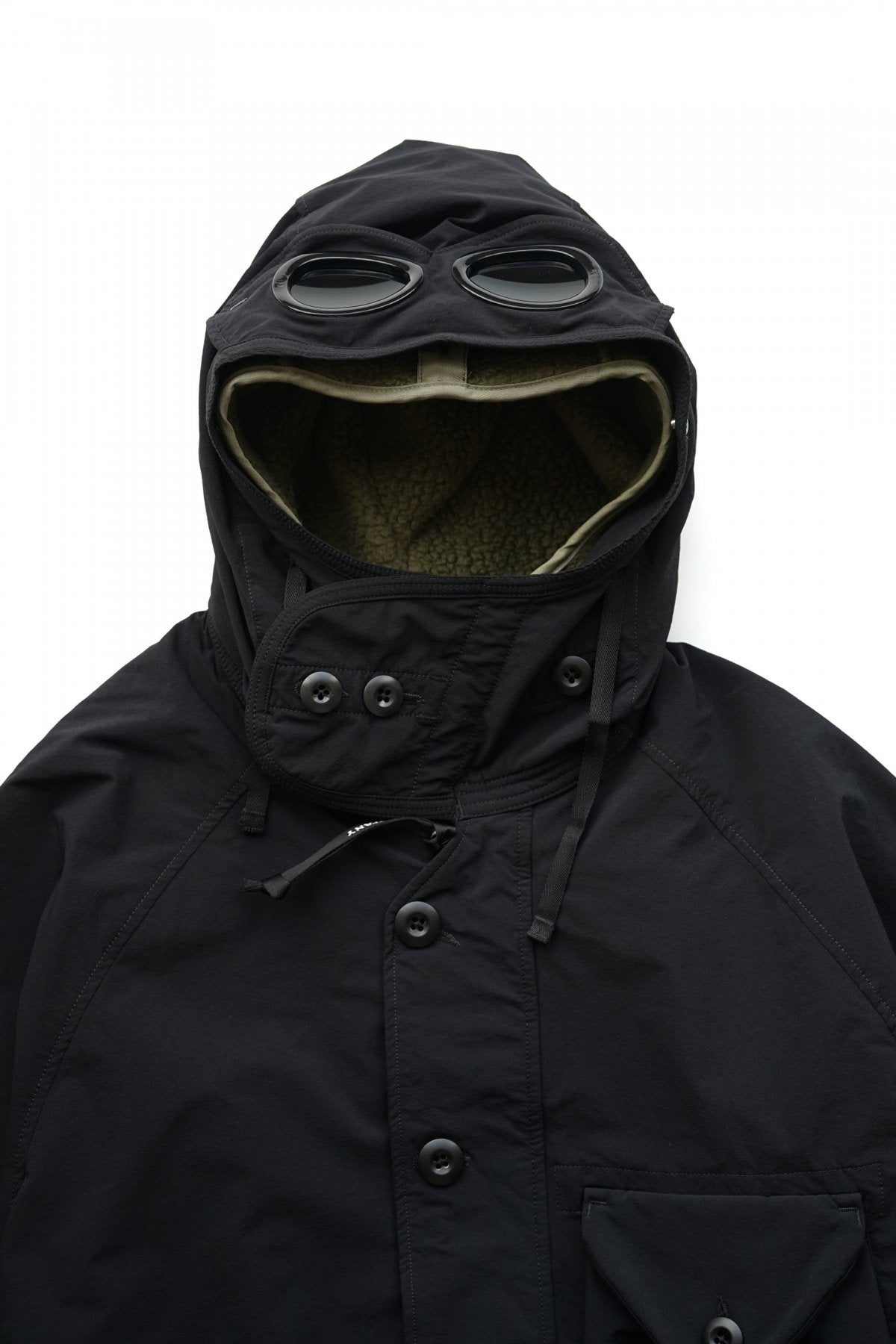 C.P. COMPANY - DYSHELL GOGGLE JACKET - BLACK