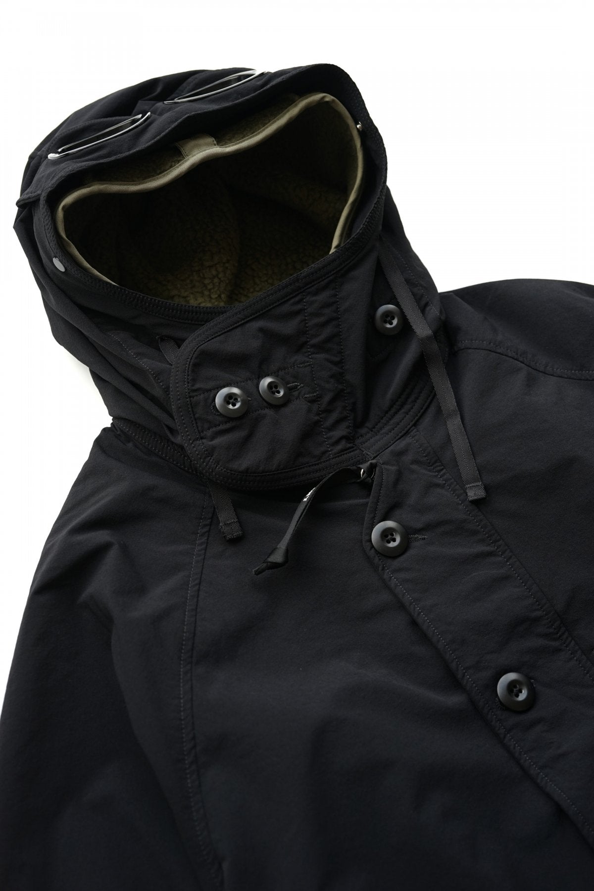 C.P. COMPANY - DYSHELL GOGGLE JACKET - BLACK