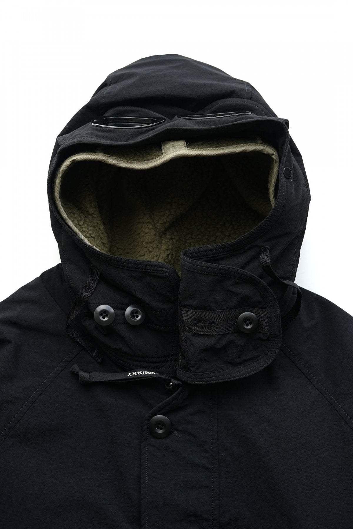 C.P. COMPANY - DYSHELL GOGGLE JACKET - BLACK