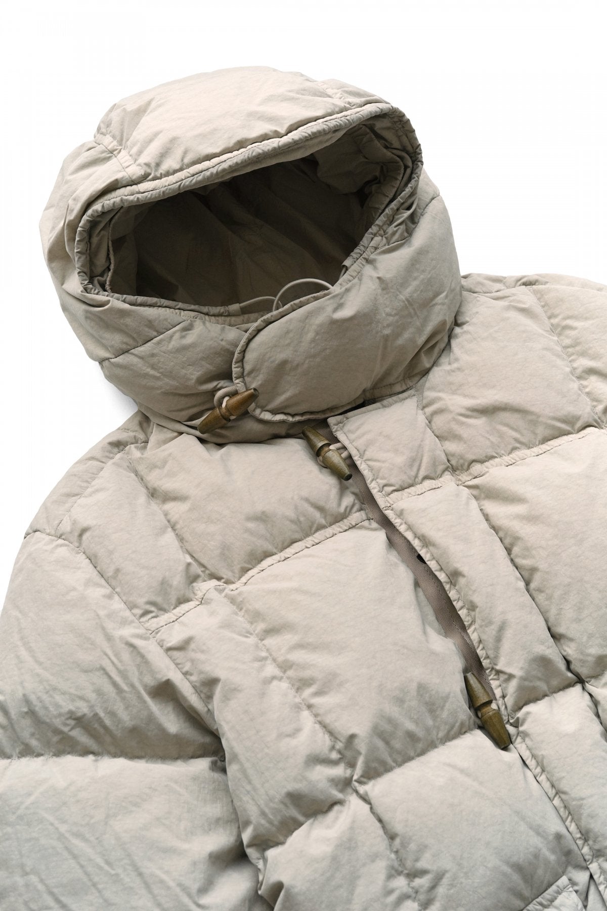 C.P. COMPANY - FLATT NYLON DOWN JACKET - SAND SHELL