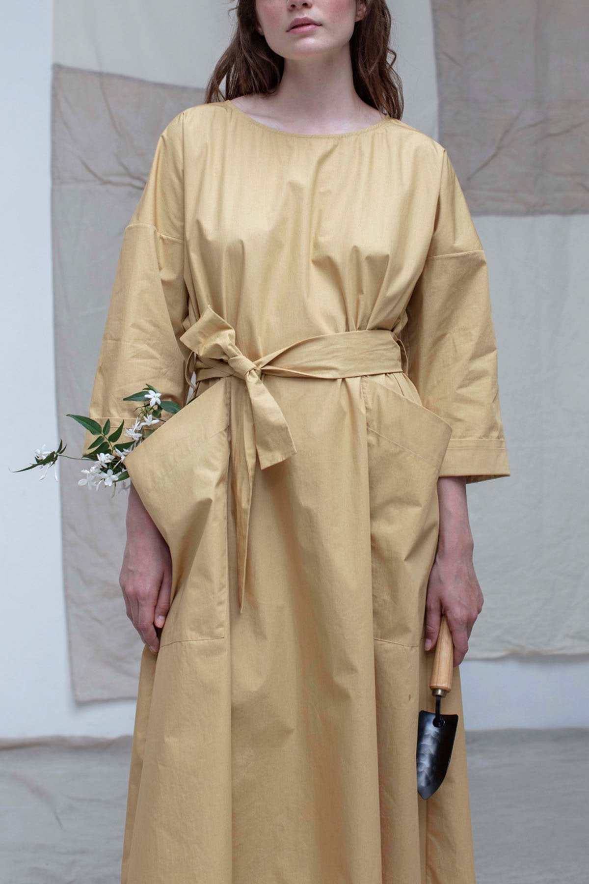 toogood - THE PERFUMER DRESS - SCULPTURAL COTTON CHAMOMILE