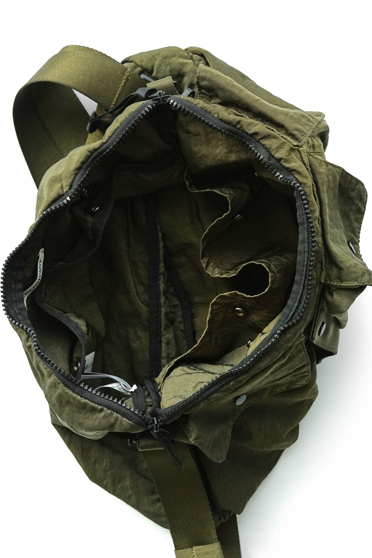 C.P. COMPANY - NYLON B UTILITY PACK - IVY GREEN