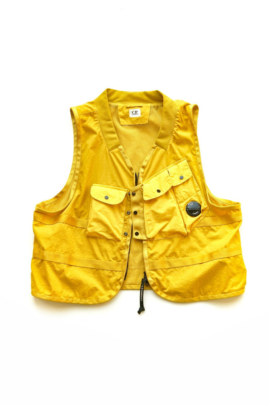 C.P. COMPANY - TAYLON P MIXED UTILITY VEST - NUGGET GOLD