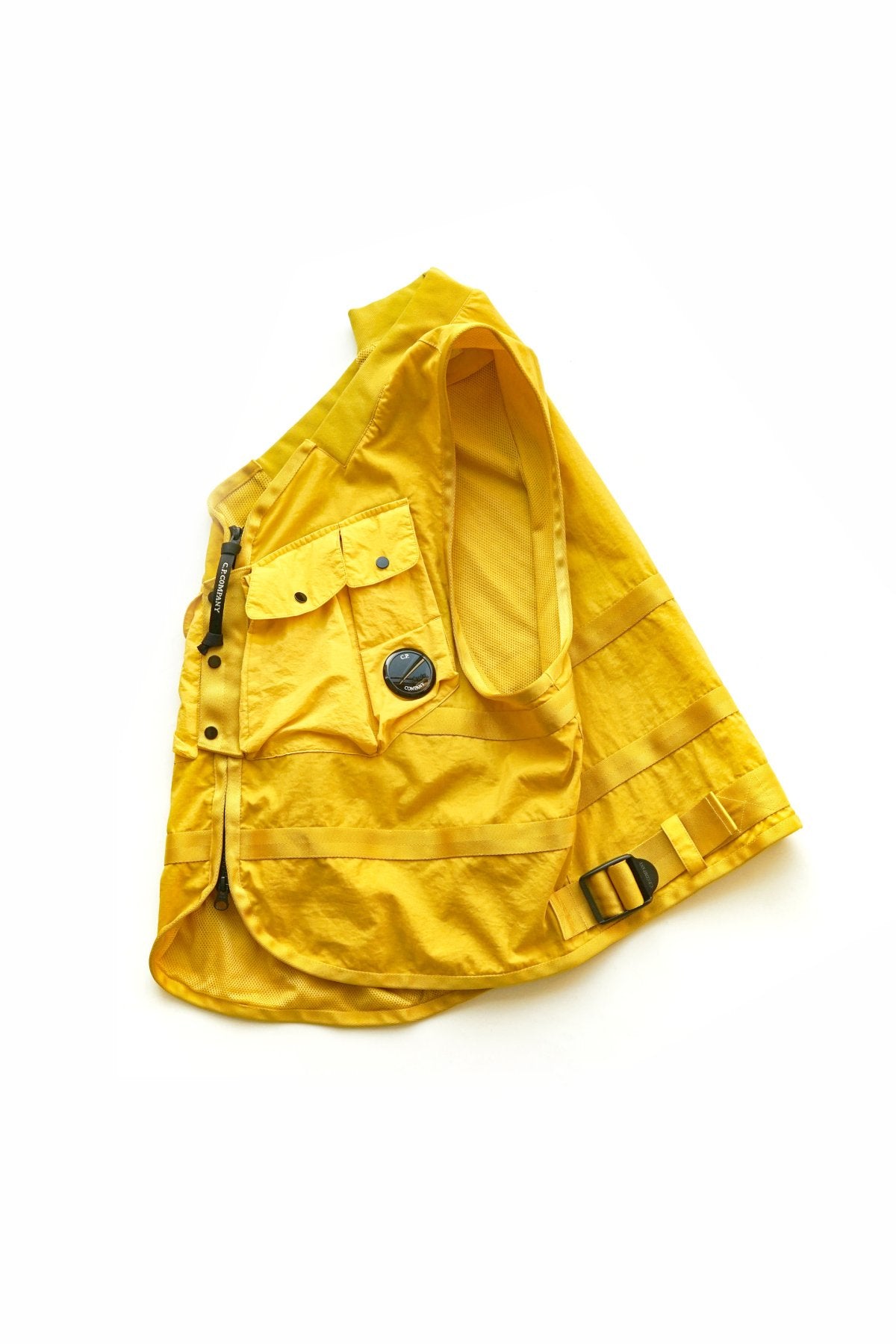 C.P. COMPANY - TAYLON P MIXED UTILITY VEST - NUGGET GOLD