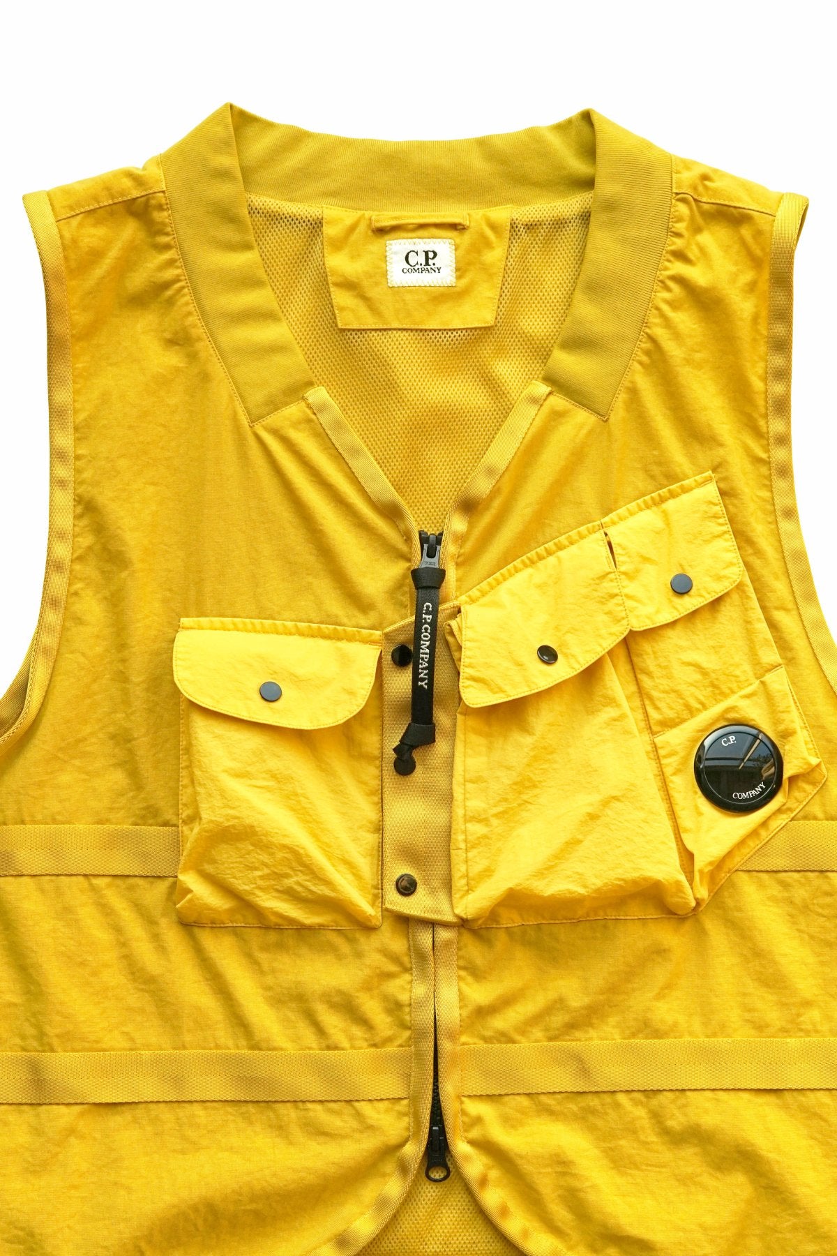 C.P. COMPANY - TAYLON P MIXED UTILITY VEST - NUGGET GOLD