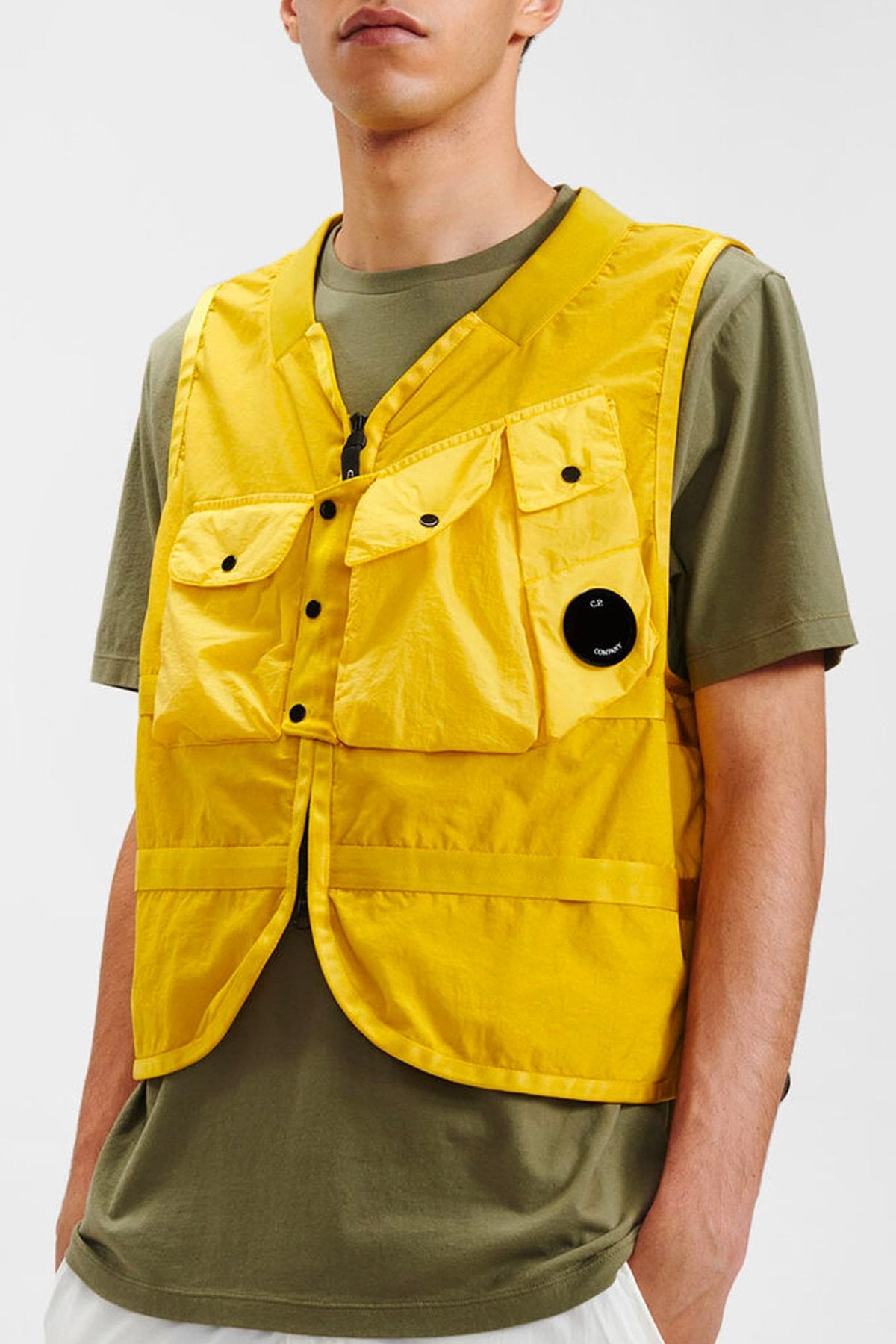 C.P. COMPANY - TAYLON P MIXED UTILITY VEST - BURNT OLIVE