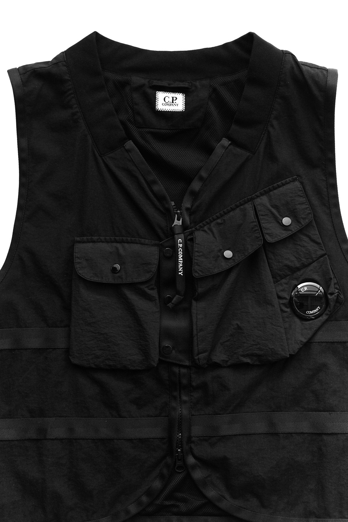 C.P. COMPANY - TAYLON P MIXED UTILITY VEST - BLACK