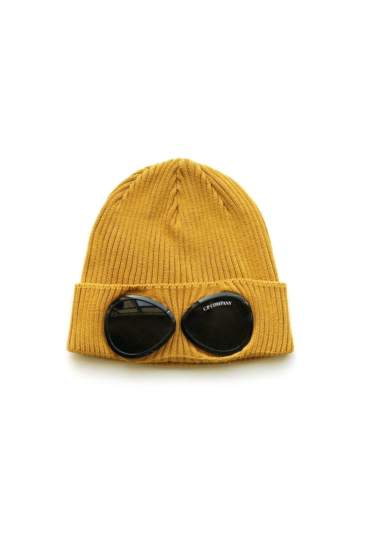 C.P. COMPANY - COTTON GOGGLE BEANIE - NUGGET GOLD