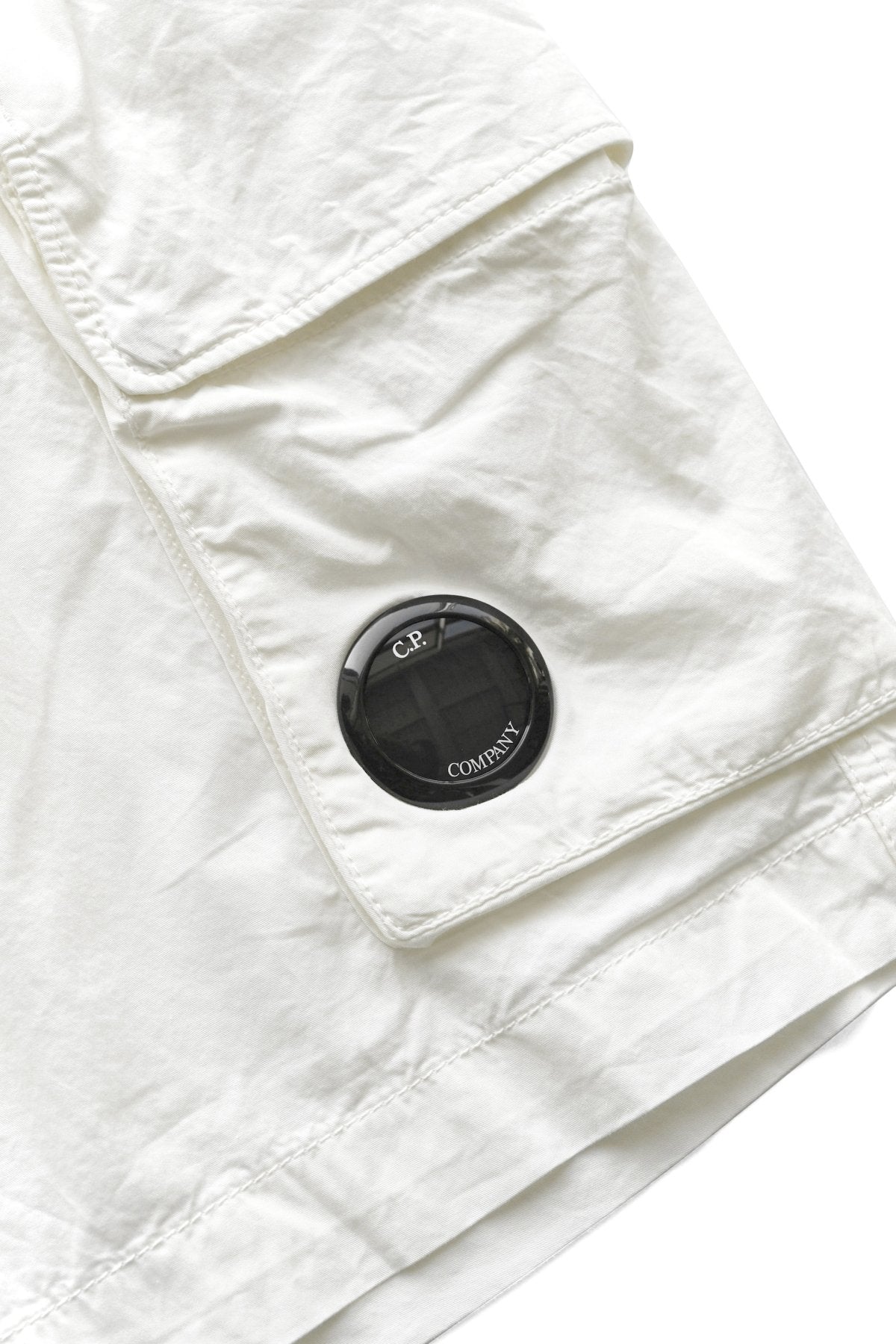 C.P. COMPANY - TWILL STRETCH UTILITY SHORTS - GAUZE WHITE