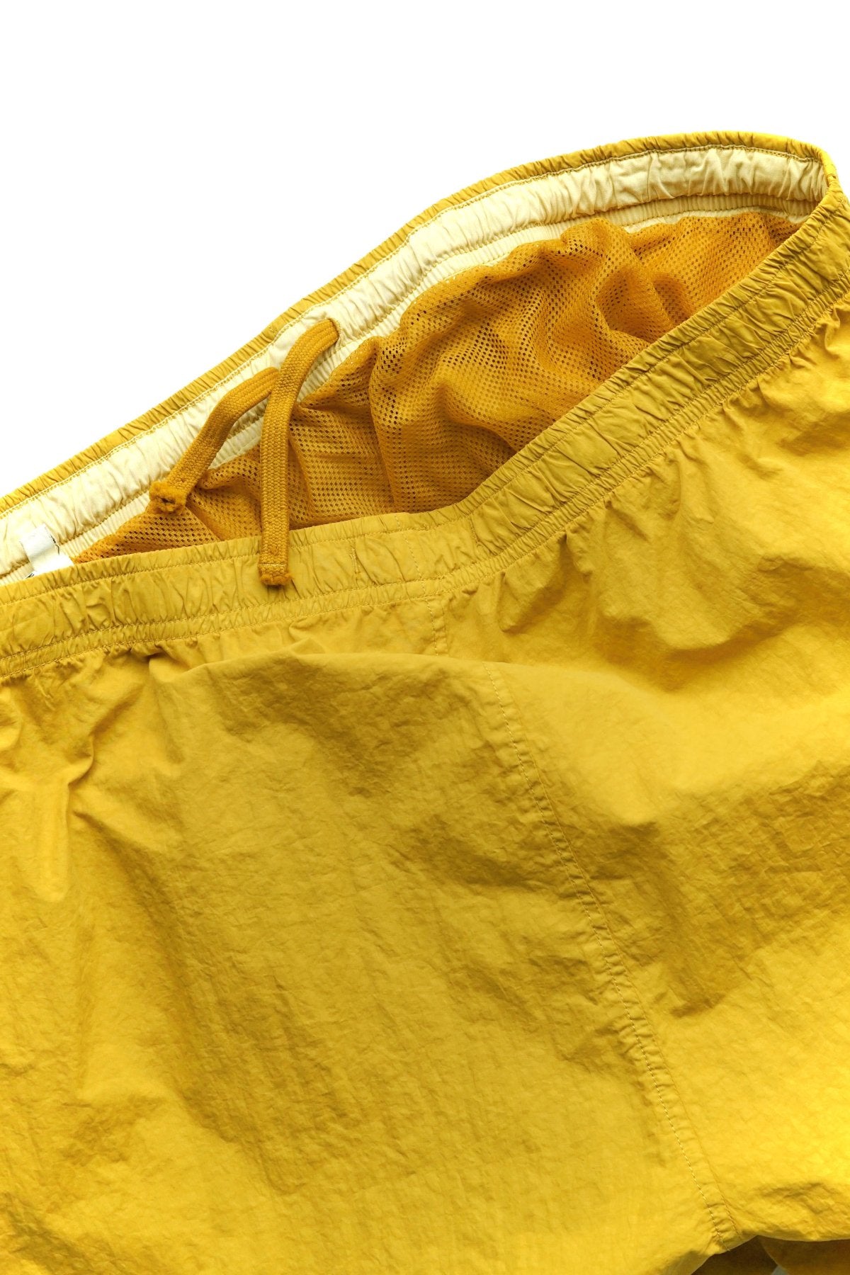 C.P. COMPANY - FLATT NYLON BEACH SHORTS - NUGGET GOLD