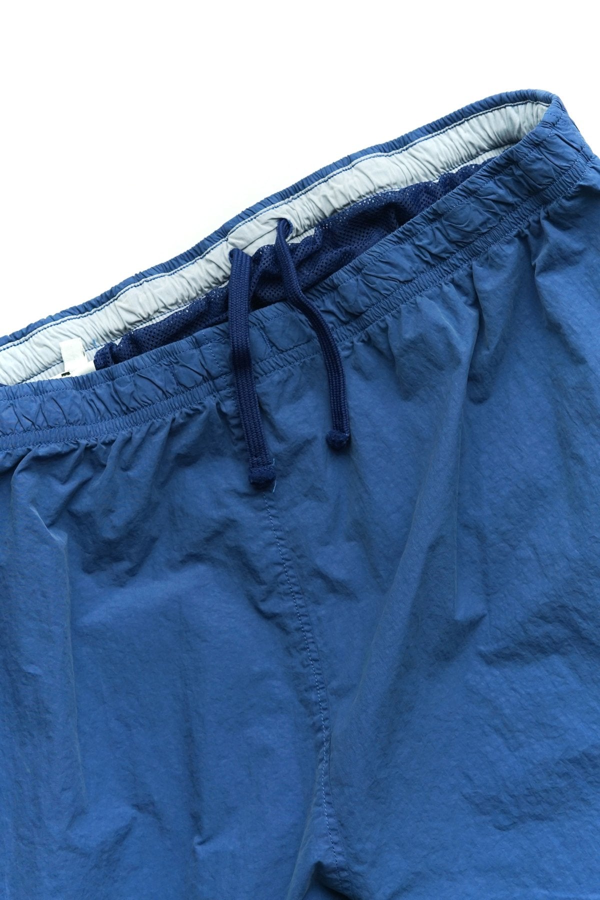 C.P. COMPANY - FLATT NYLON BEACH SHORTS - BLUE QUARTZ