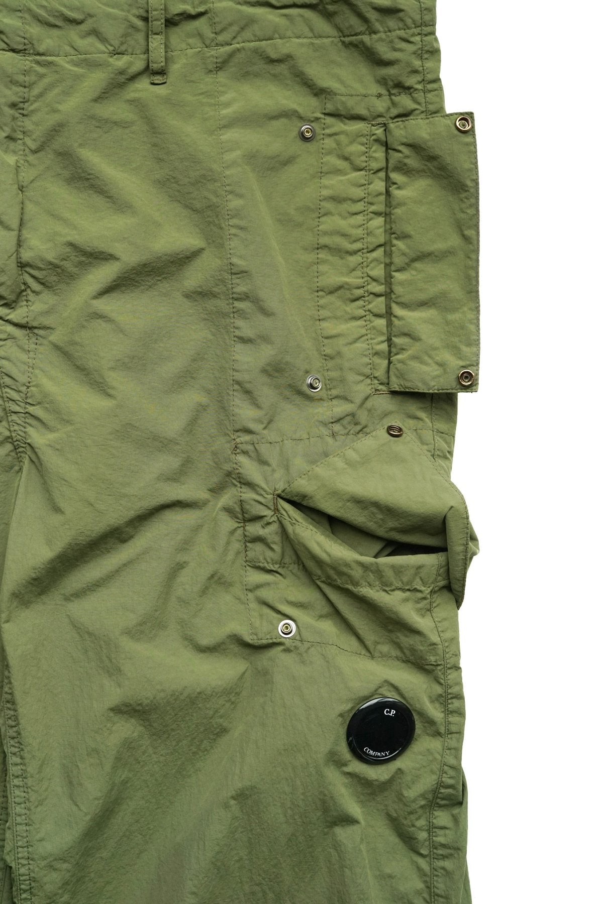 C.P. COMPANY - FLATT NYLON OVERSIZED PANTS - BURNT OLIVE