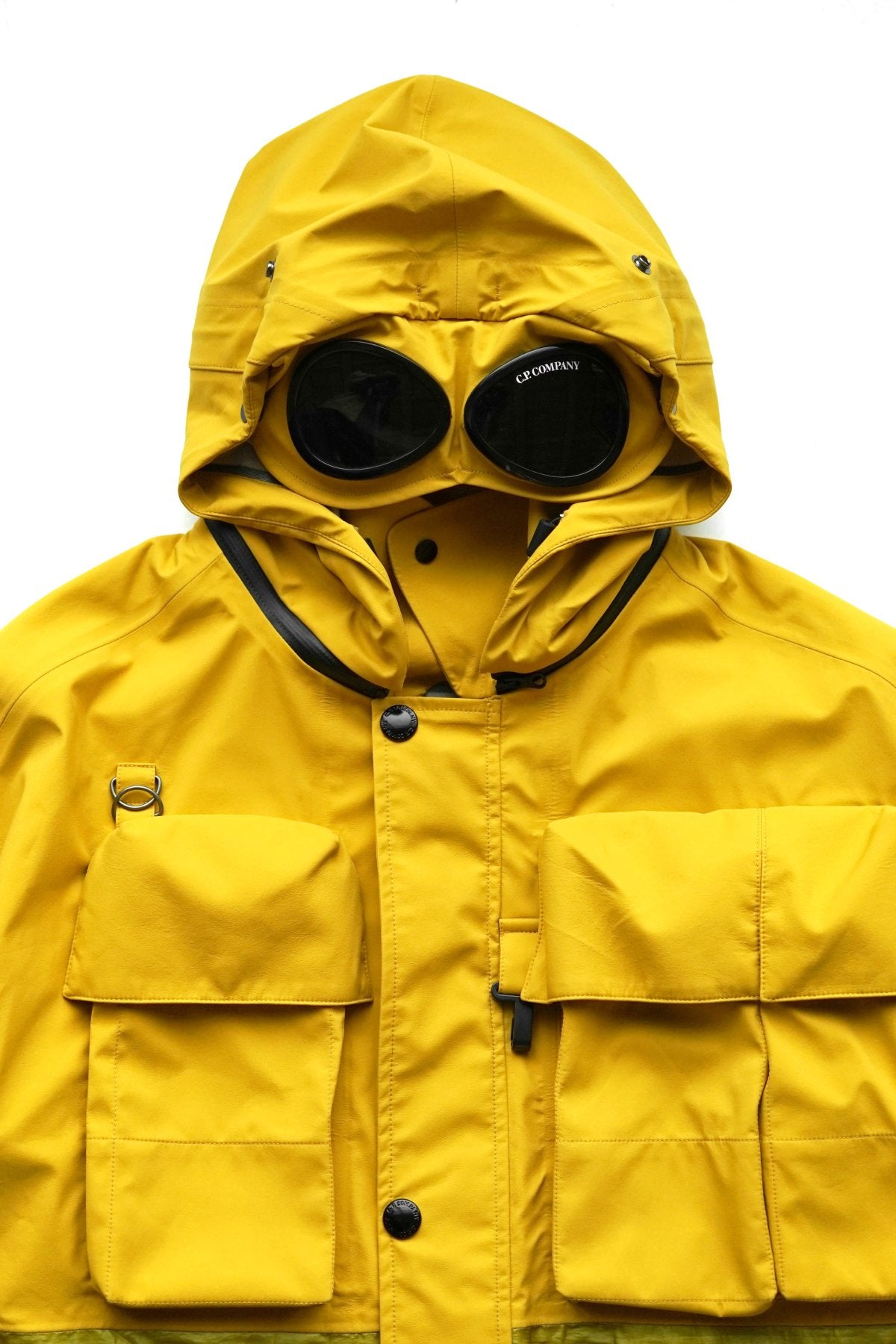 C.P. COMPANY - GORE-TEX 3L INFINIUM MIXED LA MILLE JACKET - NUGGET GOLD