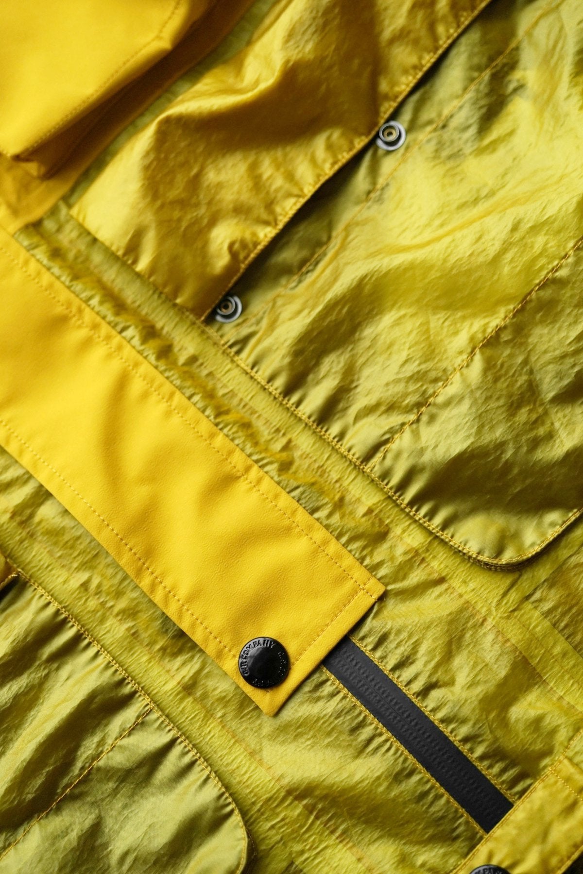 C.P. COMPANY - GORE-TEX 3L INFINIUM MIXED LA MILLE JACKET - NUGGET GOLD