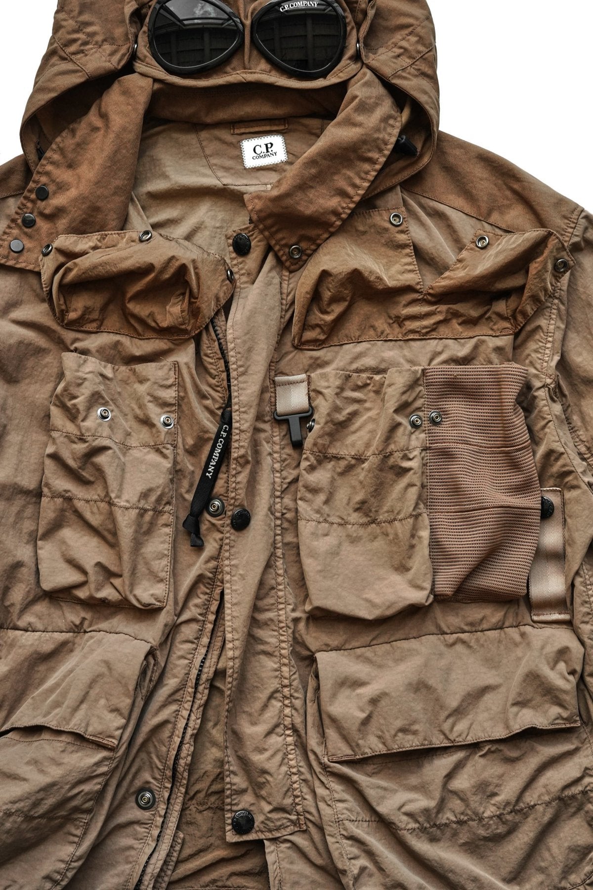 C.P. COMPANY - FLATT NYLON LA MILLE JACKET - FRIAR BROWN