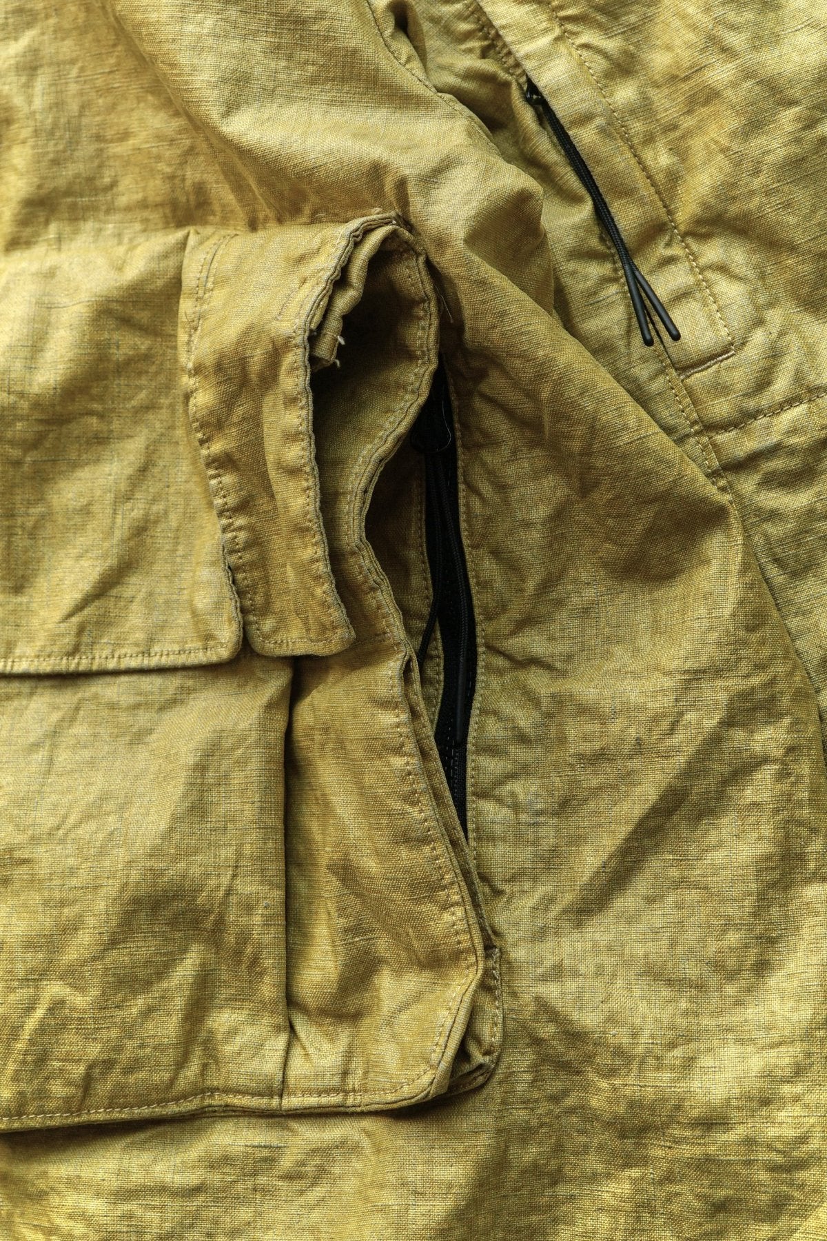 C.P. COMPANY - LINO WAX MEDIUM JACKET - NUGGET GOLD