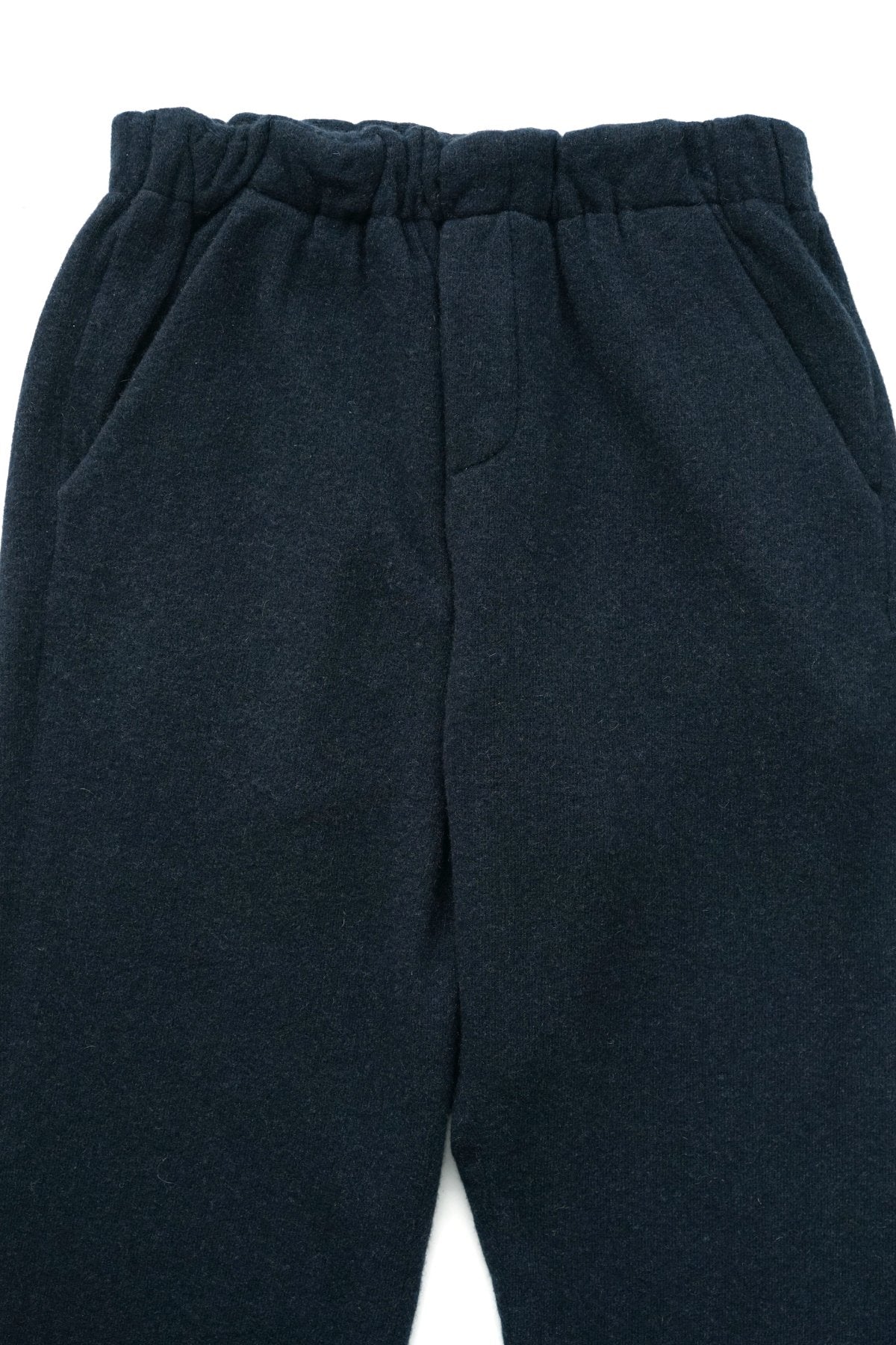 Bergfabel - EASY PANTS - CASHMERE - BLACK NAVY