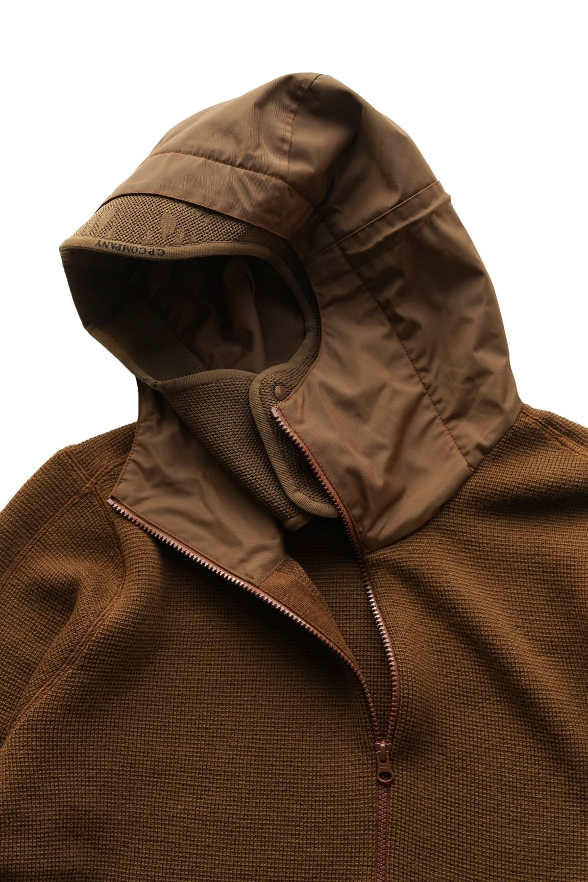 C.P. COMPANY - EXTRA FINE MERINO WOOL HOOD JUMPER - PARTRIDGE BROWN