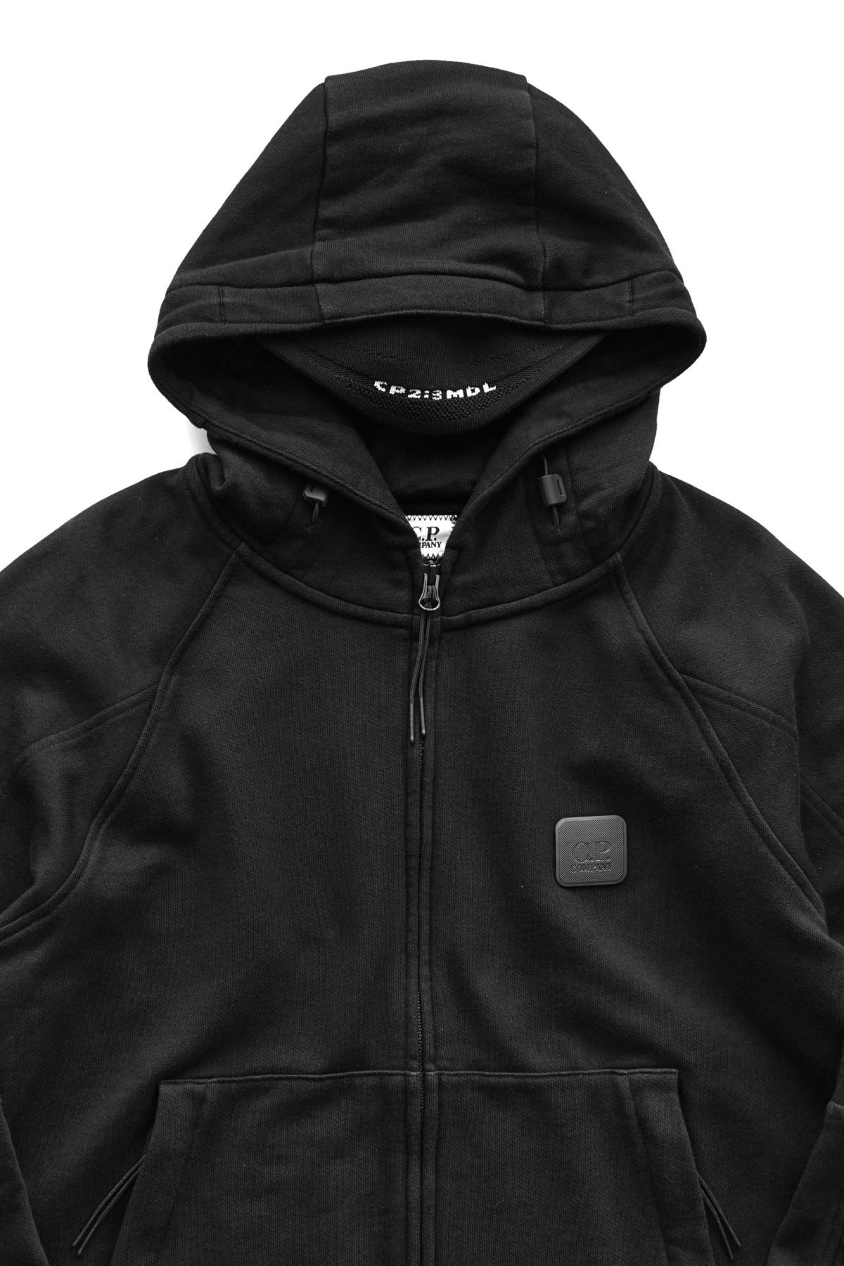 C.P. COMPANY - DIAGONAL RAISED FLEECE ZIPPED HOODIE - BLACK