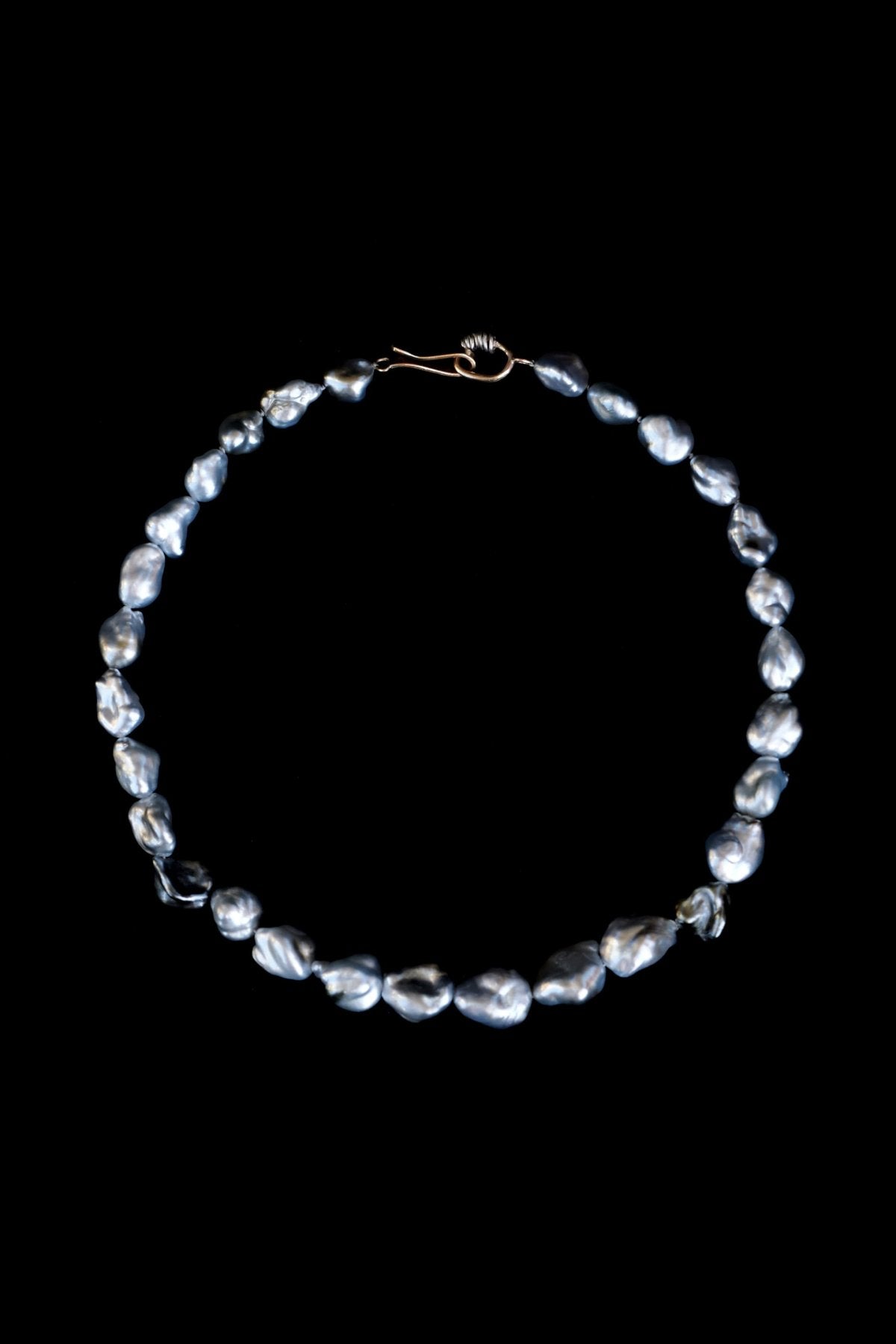 Mariko Tsuchiyama - Large Tahitian keshi pearl necklace  - Grey