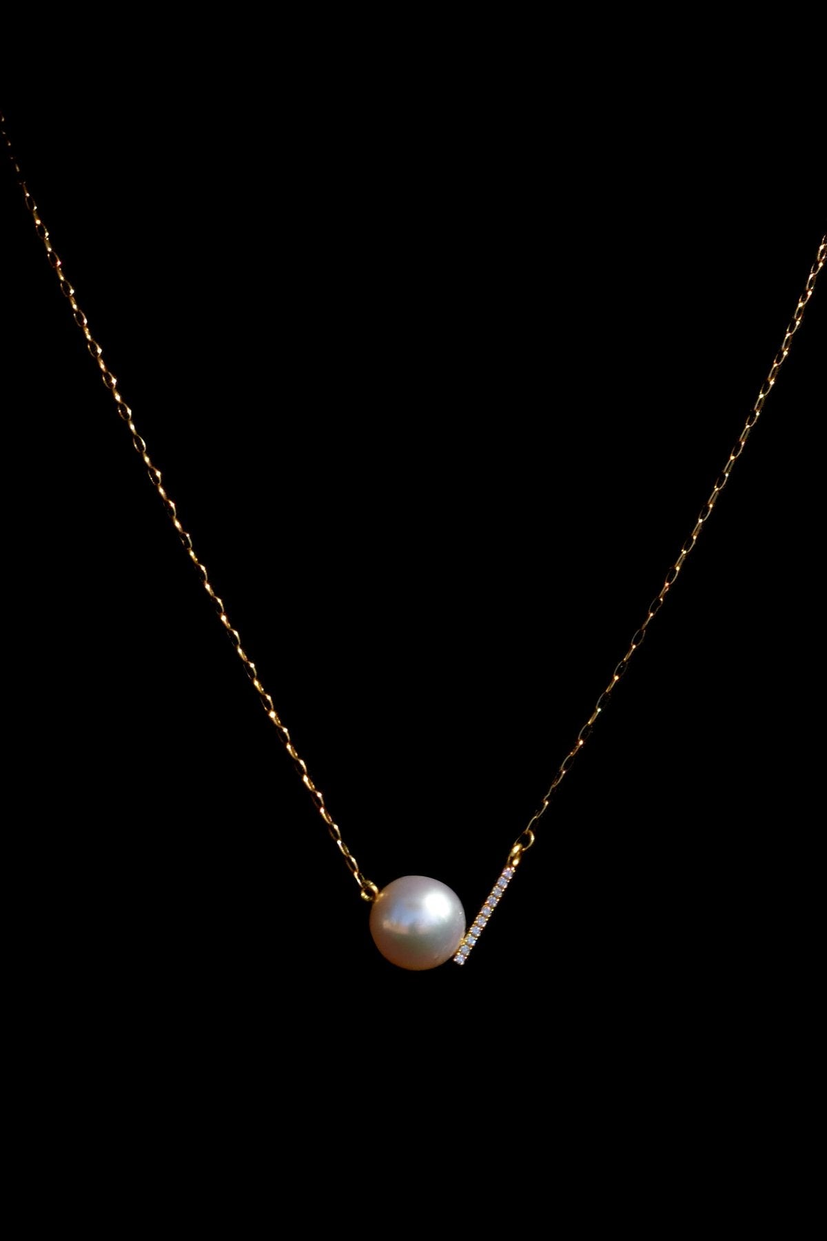 Mariko Tsuchiyama - Pearl and pave necklace