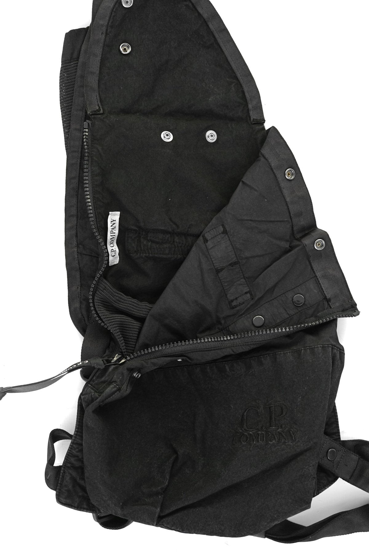 C.P. COMPANY - BA-TIC MIXED CROSSBODY RUCKSACK - BLACK