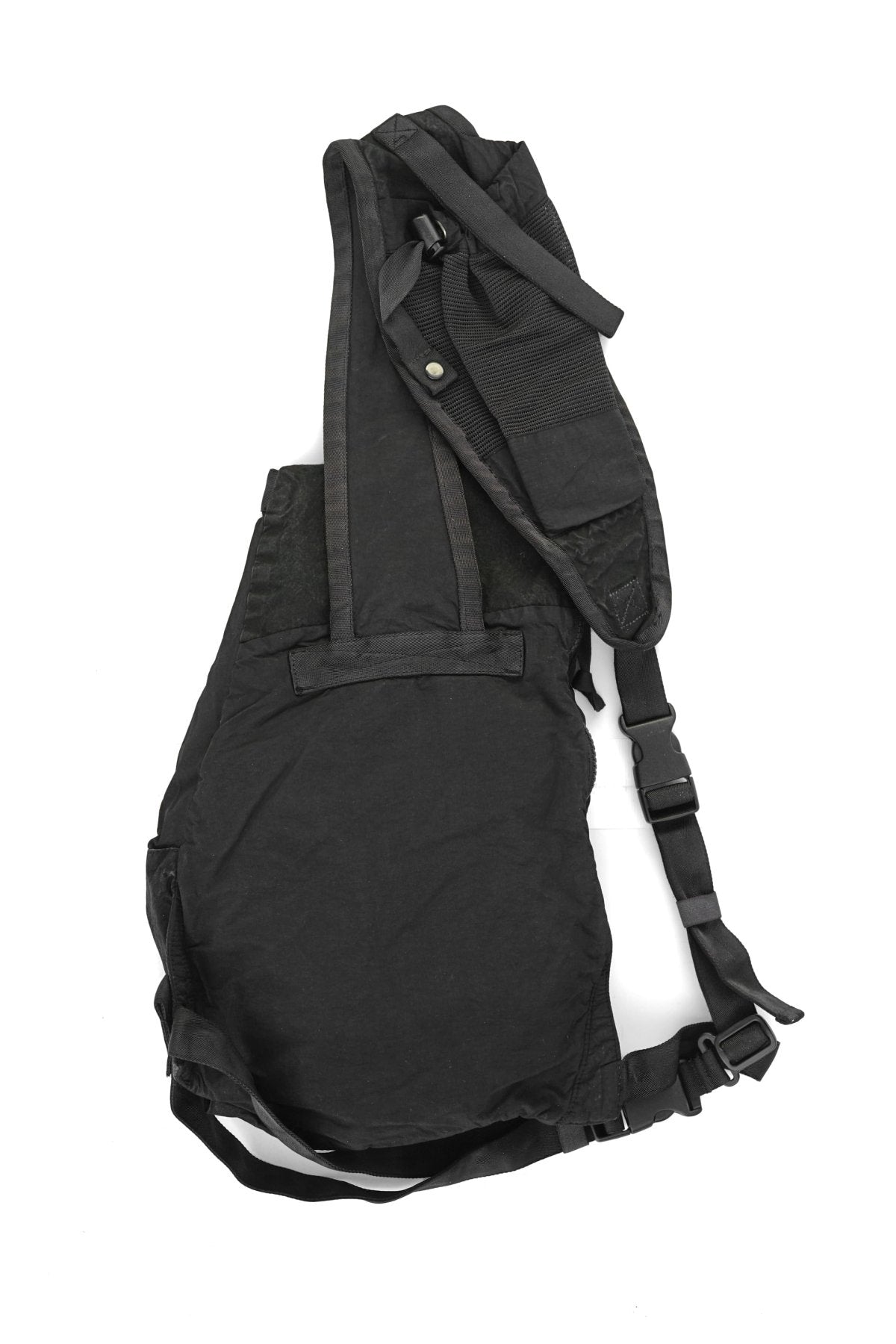 C.P. COMPANY - BA-TIC MIXED CROSSBODY RUCKSACK - BLACK