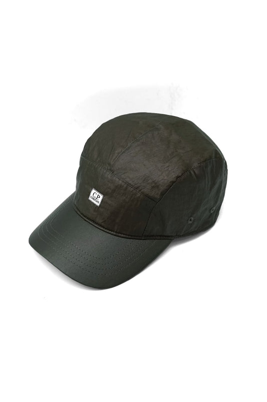 C.P. COMPANY - POLYNYLON IRIDESCENT COATED CAP - THYME