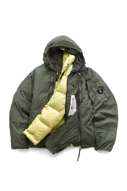 C.P. COMPANY - FLATT NYLON DOWN JACKET - IVY GREEN