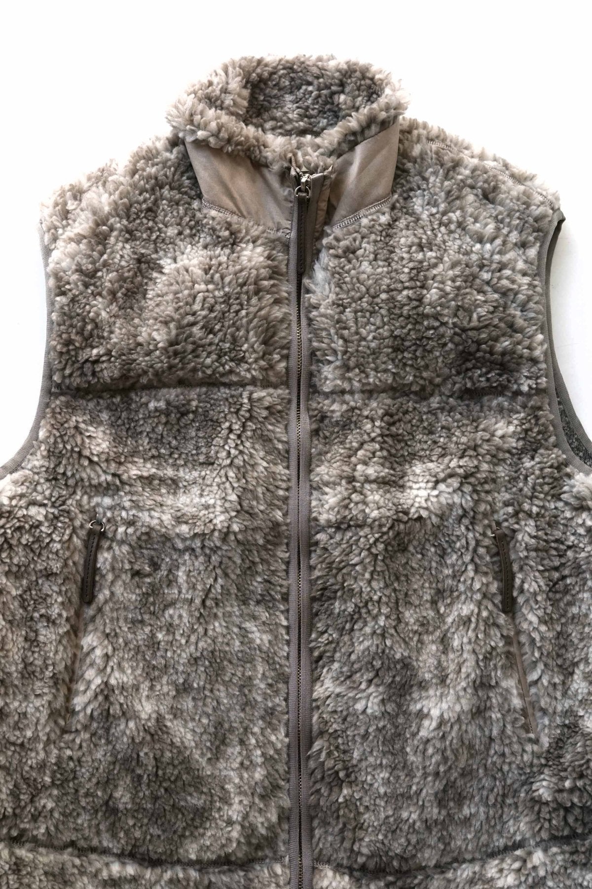 OLD JOE - ARABESQUE PILE VEST - MOSS