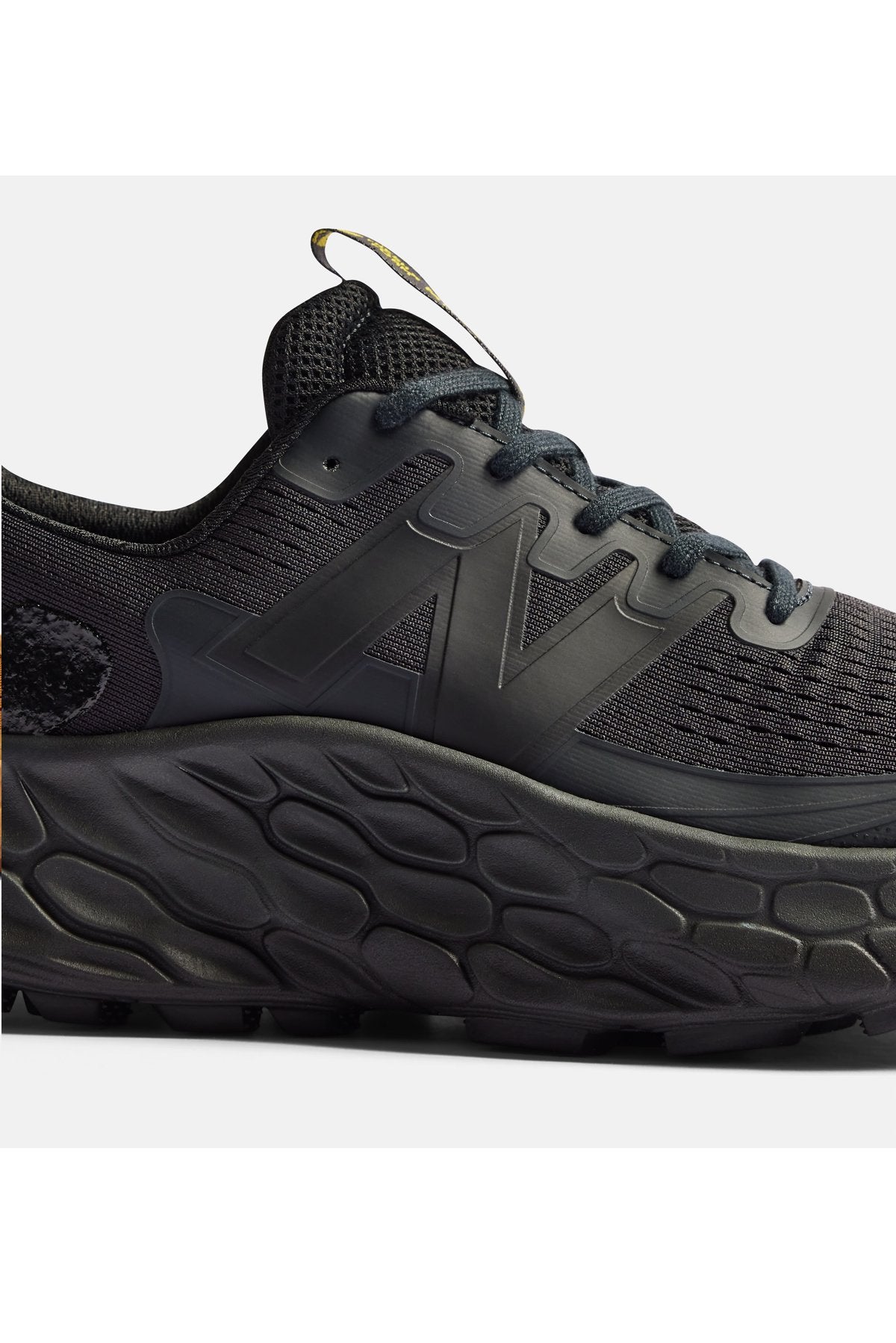 TOKYO DESIGN STUDIO New Balance - Fresh Foam X More Trail v3 - BLACK