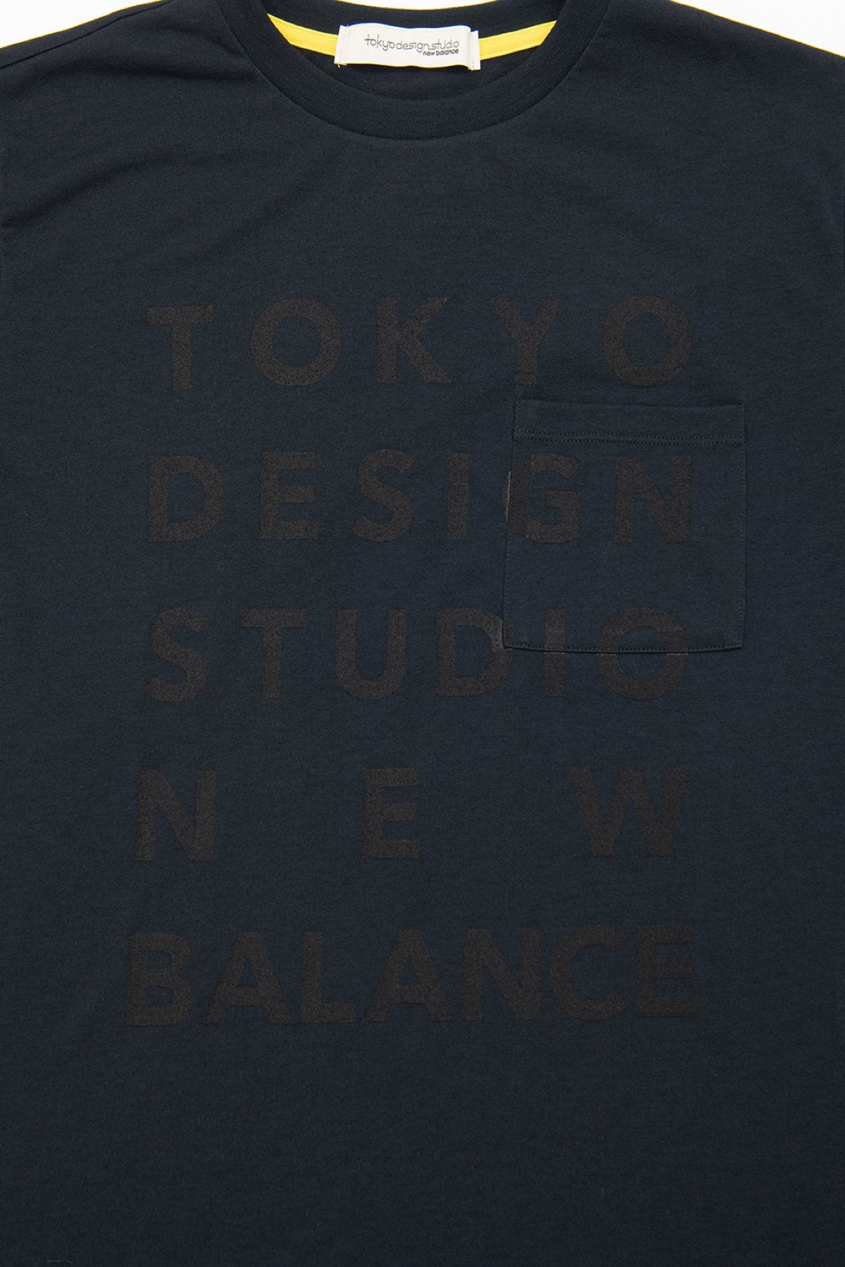 TOKYO DESIGN STUDIO New Balance - Short Sleeve T-shirt - BLACK