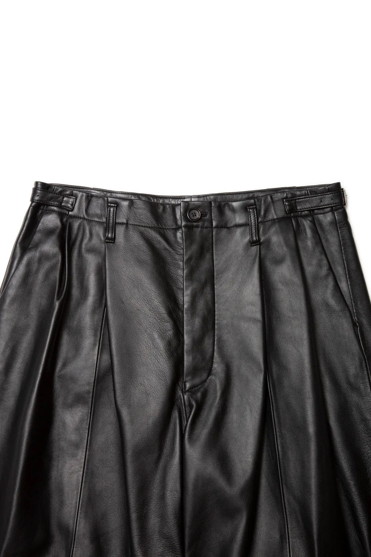 quitan - WIDE TUCKED SHORTS - BLACK