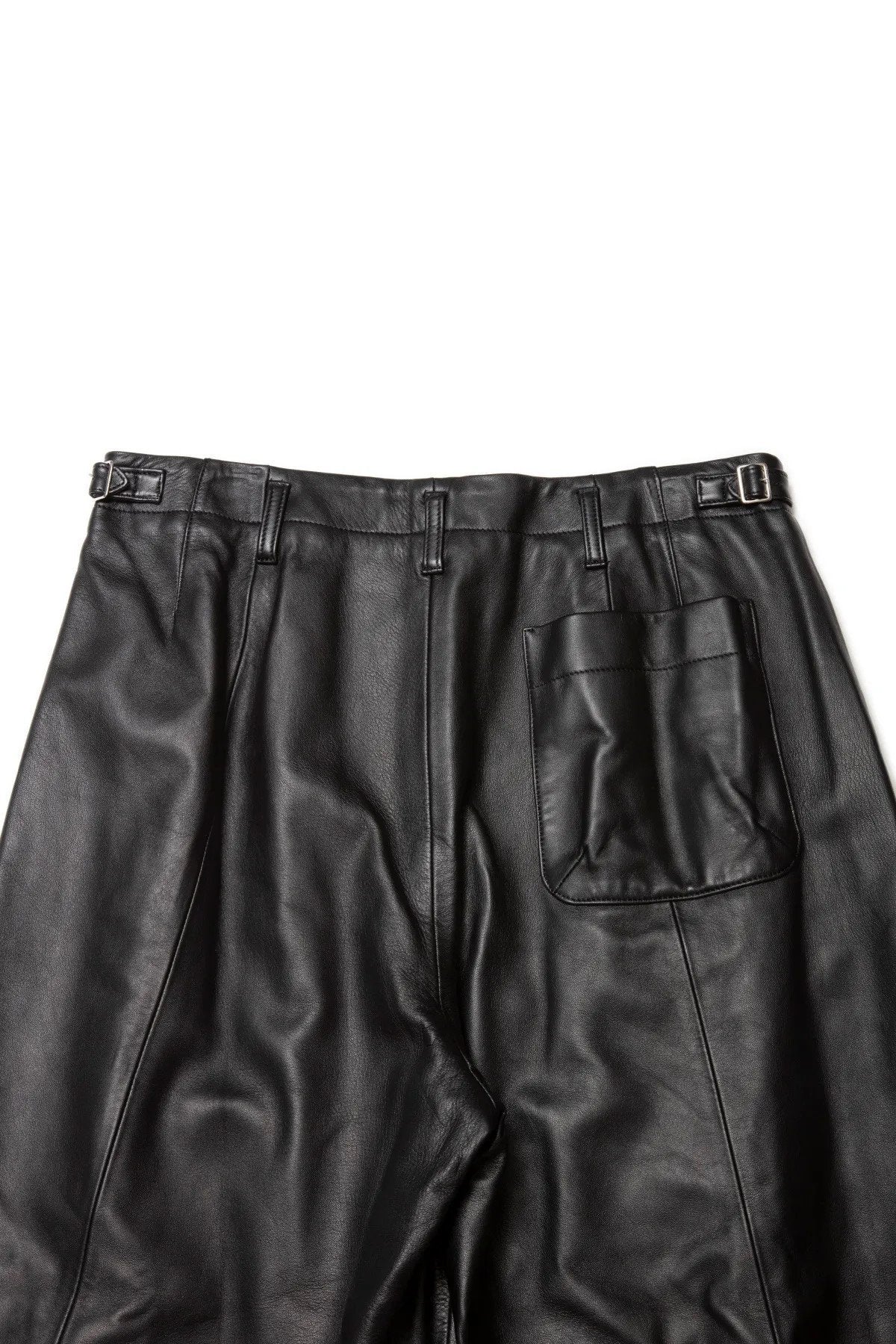 quitan - WIDE TUCKED SHORTS - BLACK