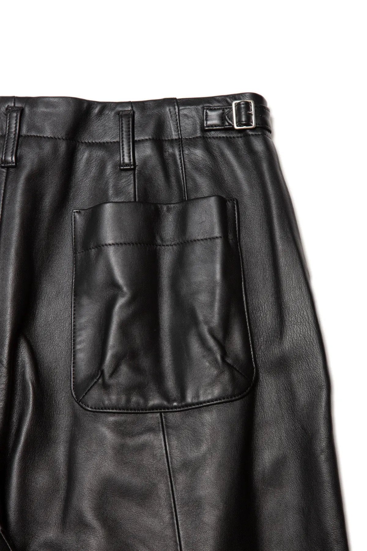 quitan - WIDE TUCKED SHORTS - BLACK