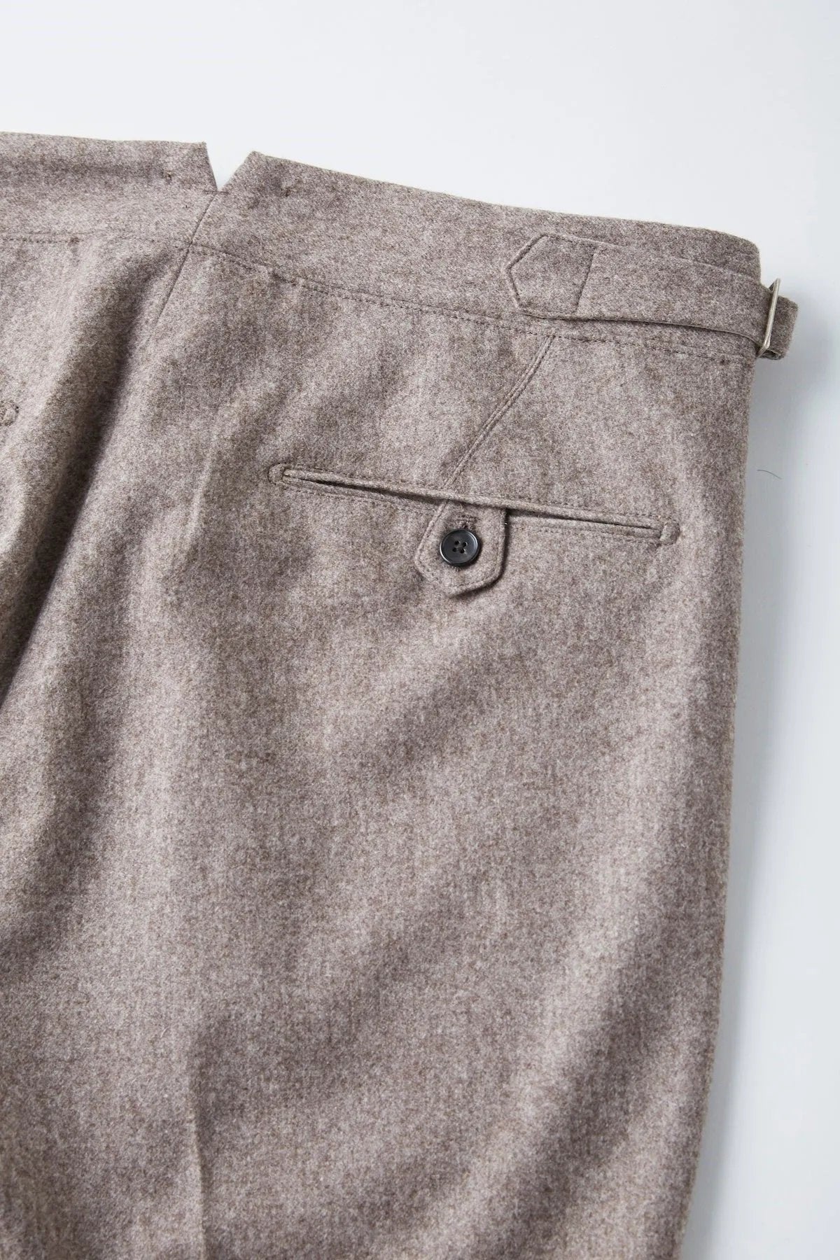 ○OLD JOE - DOUBLE-PLEATED SMARTY TROUSER - TAUPE