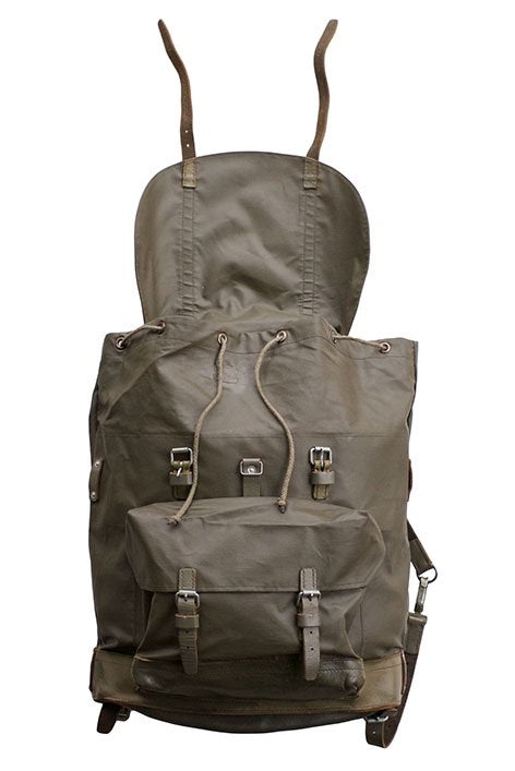 1972 VINTAGE SWISS MOUNTAIN MILITARY BACK PACK